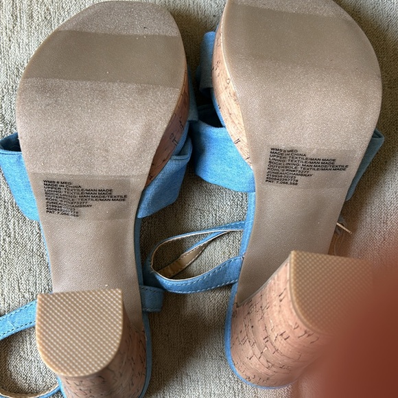 Lauren Conrad denim sandals with memory foam! - Picture 3 of 6